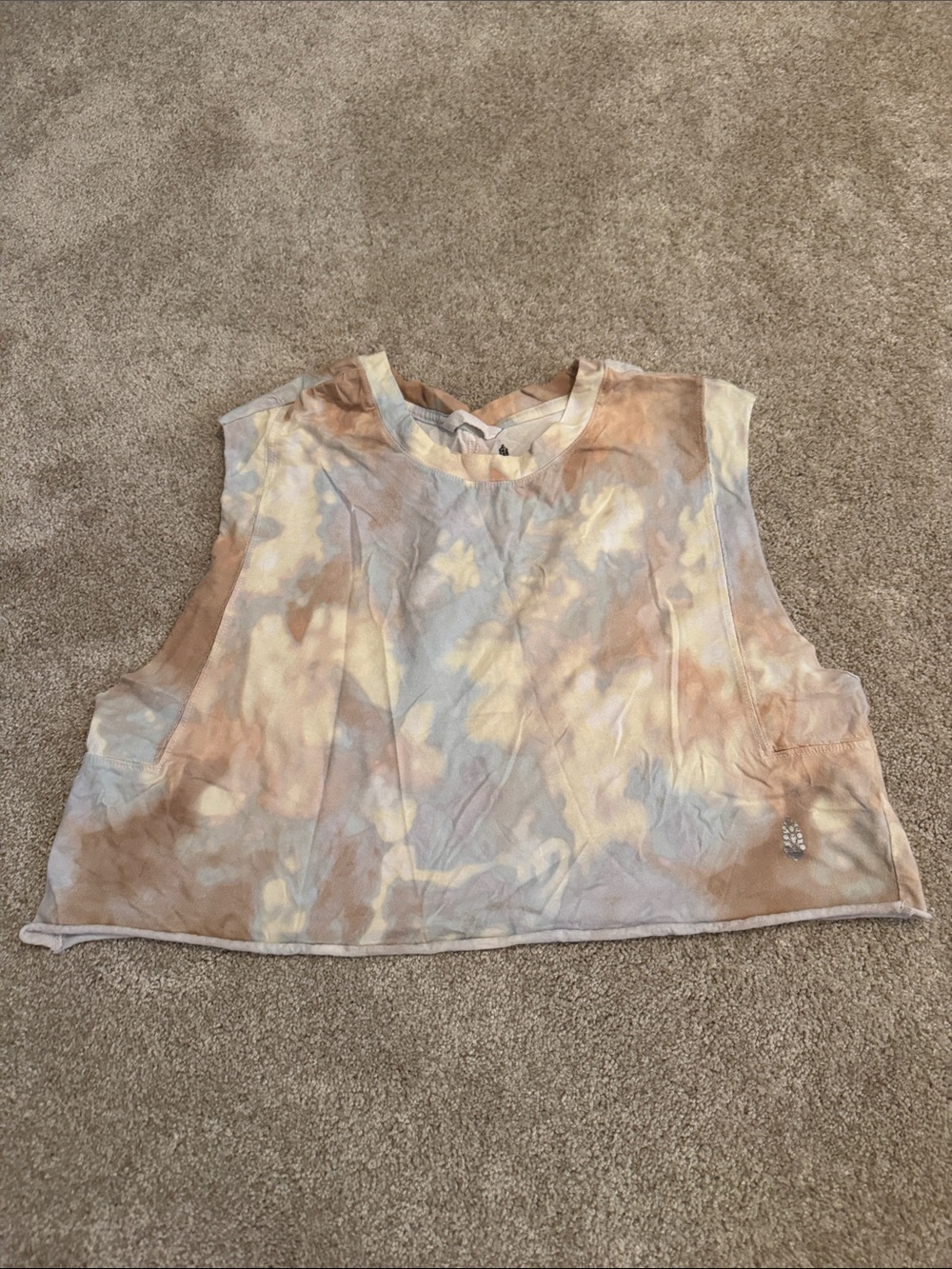 Neutral Tie-Dye Cropped Muscle Tank Top - Soft Beige & Cream